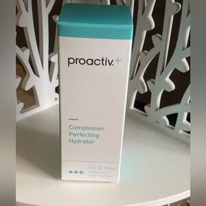 Proactiv + complexion perfecting hydrator SAMPLE